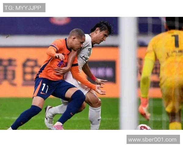 中超激战重庆队迎战山东队双方全力争夺宝贵积分展现精彩对决